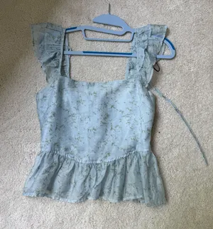 H&M floral Top thumbnail 1