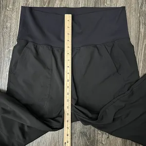 Patagonia Women’s Light and Lined Studio Pants size Large thumbnail 3