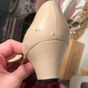 Salvatore Ferragamo Beige Leather Heels Made in Italy thumbnail 13