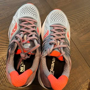 Saucony Women's Ride 10 size 8 women thumbnail 6