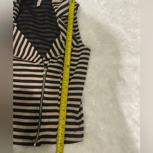 Xhilaration Vest Womens Size large Sleeveless W/ Zipper Striped cream black top thumbnail 9