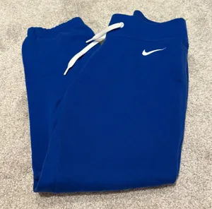 Nike Cropped Sweatpants thumbnail 1