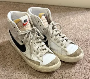 Nike White Blazer Mid Sneakers Size 6.5 thumbnail 1