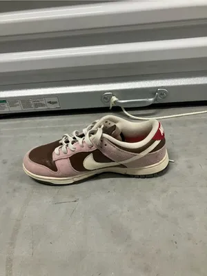 NIKE Women's Dunk Low Neapolitan Shoes Size 10 thumbnail 3