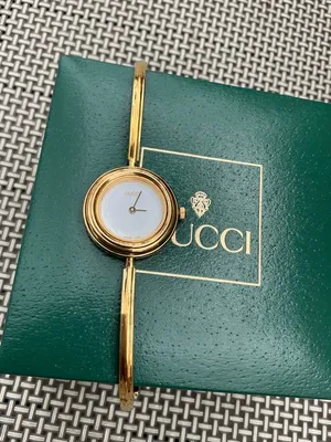 Beautiful GUCCI bangle watch w/ set of colorful bezels ❤️💛🤍💚💙🖤 thumbnail 2