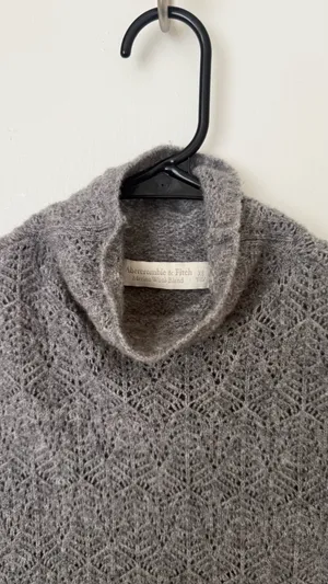 Abercrombie Top thumbnail 2