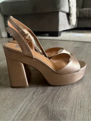 Dolce Vita Platform Heels Gold Size 8.5 thumbnail 3