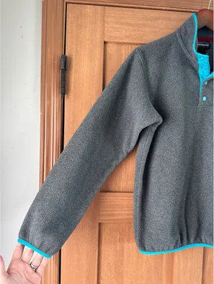 Patagonia Synchilla Snap-T Pullover Sweatshirt in Gray w/ Teal Women’s Small thumbnail 2