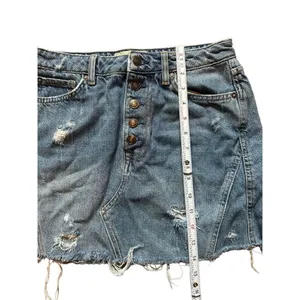 Free People Button Fly distressed‎ mini denim jean skirt sz 28 thumbnail 5