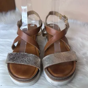 Diba True Metallic & Brown Leather Strappy Sandals Size 9.5 thumbnail 1
