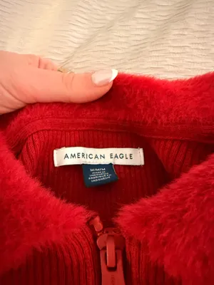 Red Sweater American Eagle thumbnail 2