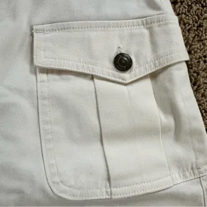 Burberry Cream color button skirt size 6 thumbnail 3