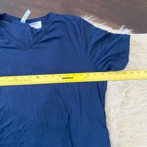 New unworn Dark Blue V-neck T-shirt XL Bella Canvas thumbnail 4