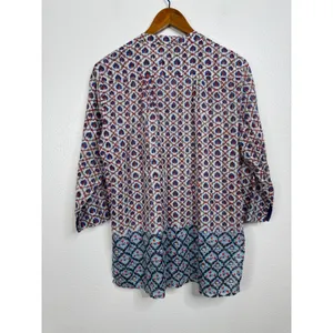 Roller Rabbit Cotton‎ V Neck Top Size Large thumbnail 2