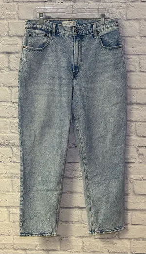 Abercrombie & Fitch Curve Love Ultra High Rise 90s Straight Jean Women’s 32 thumbnail 1