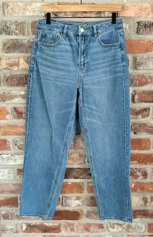 American Eagle Mom Straight Jeans High Rise Medium Wash thumbnail 1