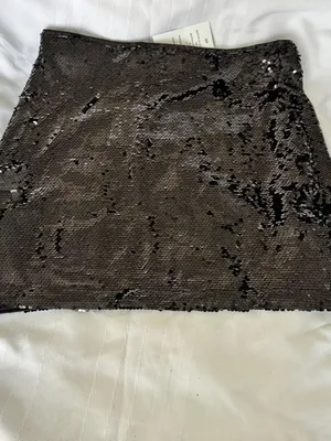 NWT H&M Black Sequin Mini Skirt Size Small ✨ thumbnail 2