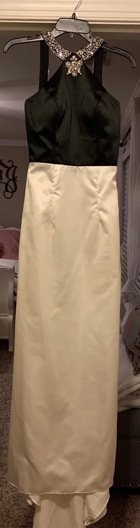 Black And White Dress NWT thumbnail 9