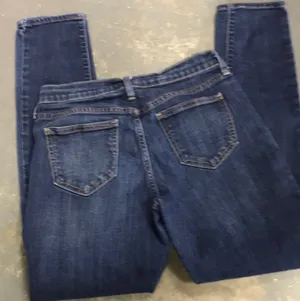 Old Navy Sweetheart size 2 Short Bin-B3 thumbnail 2