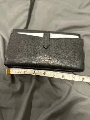 NWT Kate Spade Leila Phone Wristlet Wallet Black Pebbled Leather Classic Wallet. thumbnail 2