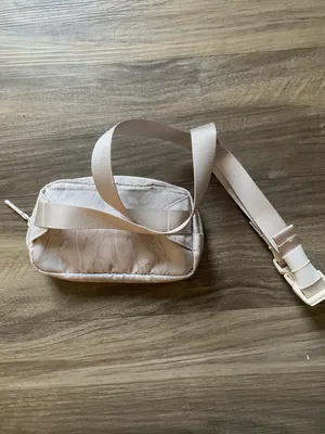 Lululemon Canada  Belt Bag thumbnail 3
