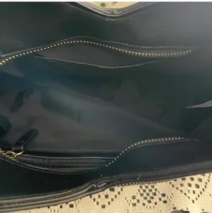 Elegant Black Handbag thumbnail 5