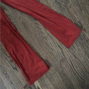 Lululemon Groove SHR Nulu™ Flared Pant * Regular cayenne red high waisted yoga 4 thumbnail 4