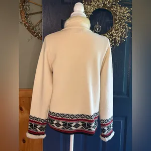 Vintage Pendleton Cream Sweater w/ Black &Red Accents Size S. 100% Virgin Wool thumbnail 5