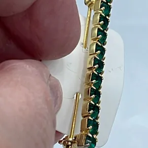 Vintage green cut glass bar brooch. thumbnail 6