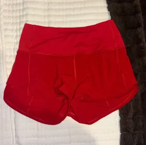 Lululemon Speed Shorts 2.5" Red thumbnail 1