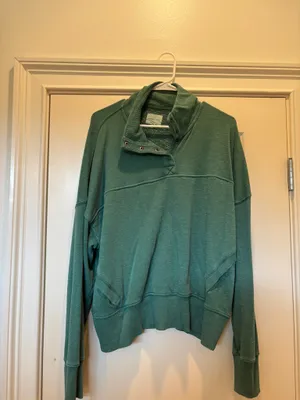 American Eagle Sweatshirt thumbnail 1