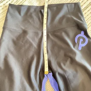 Peloton Black & Purple Ribbed High-Waist Workout Leggings – Size L EUC thumbnail 6