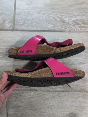 Birkenstock Patent Pink Gizeh Sandals | Women's 38 Birkenstock Gizeh Sandals thumbnail 9