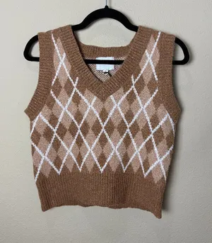 Pink Rose Tan Neutral Argyle Sweater Vest Top Size Small thumbnail 1