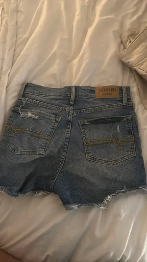 Levi’s Jean Shorts thumbnail 2