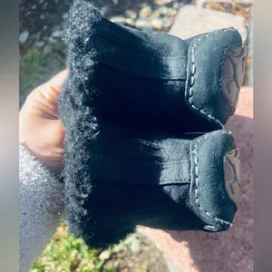 UGG Alena Indoor Outdoor Moccasin Slippers Womens Size 7 Black Suede Sheepskin thumbnail 9