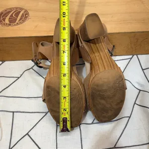 Dansko Tan Leather Buckle Clog Sandals Wood Grain Block Heel‎ Womens 40 EU thumbnail 11