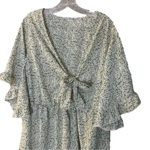 Boho Romper with daisy flowers thumbnail 4
