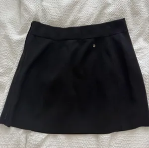 Lululemon Skirt Black thumbnail 2