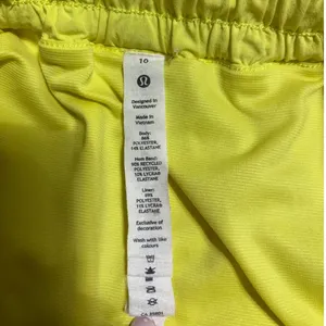 Lululemon Hotty Hot Running Shorts SZ 10 Highlighter Yellow Low Rise 2.5" Lined thumbnail 5