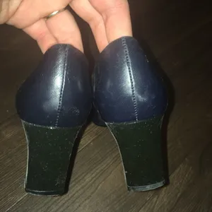 Etienne Aigner Navy and black pumps, 8N thumbnail 3