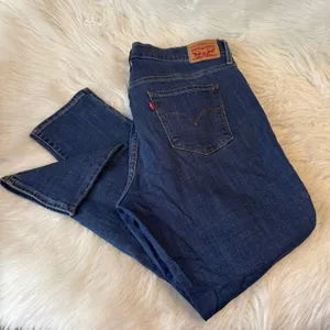 Levis 311 Shaping Skinny Jeans Blue Denim Mid Rise Size 31 Womens thumbnail 1
