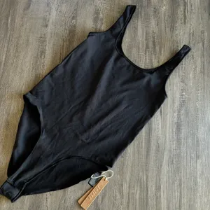 SKIMS New  Bodysuit S/M thumbnail 1