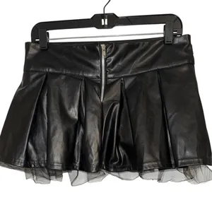 BODY RAGE SPENCERS Black Faux Leather‎ Skirt With Tulle Hem Silvertone Hearts L thumbnail 5