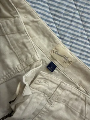 Universal Threads Cargo pants thumbnail 3