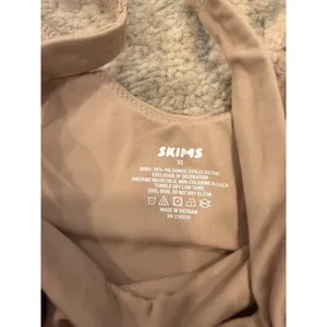 SKIMS Fits Everybody Square Neck Thong Bodysuit Nude Size XS NWT $60 thumbnail 3