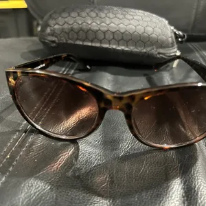 Vince Camuto Brown Sunglasses thumbnail 8