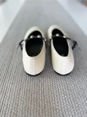 No Boundaries Ivory Cream Mary Jane Flats with Black Studded Strap Sz 9.5 thumbnail 4