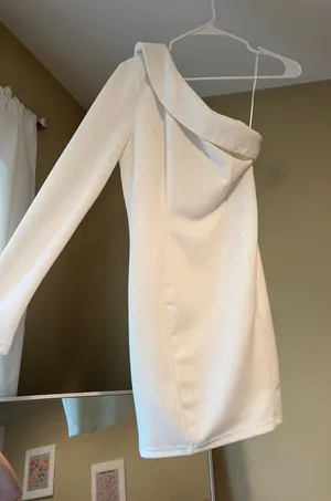 White Dress thumbnail 1