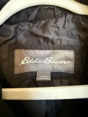 Black Eddie Bauer winter coat  thumbnail 3